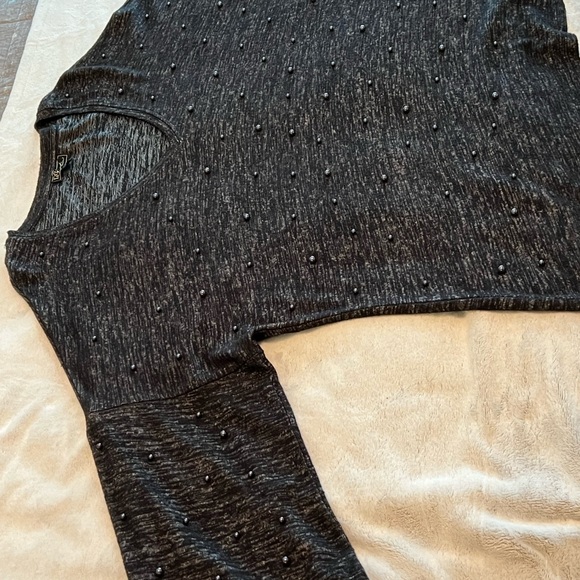 DG2 plus size 2x Black Heather sweater top w Charcoal beads - Picture 8 of 12